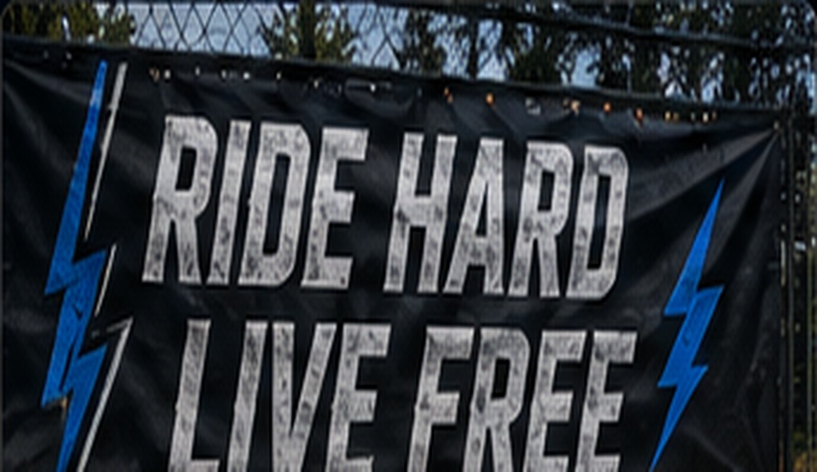 Outdoor event banner